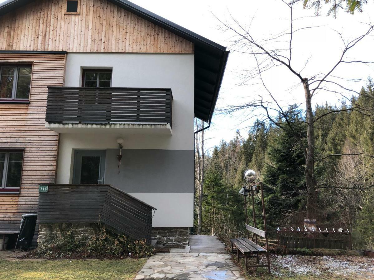 Ferienhaus Im Wald Edelschrott Exterior photo